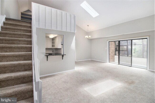 Building Photo - 1807 Mountainview Dr