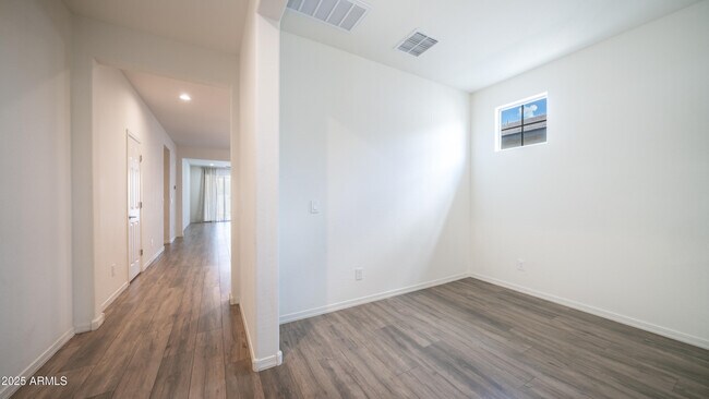 Building Photo - 10872 W Marshall Ave
