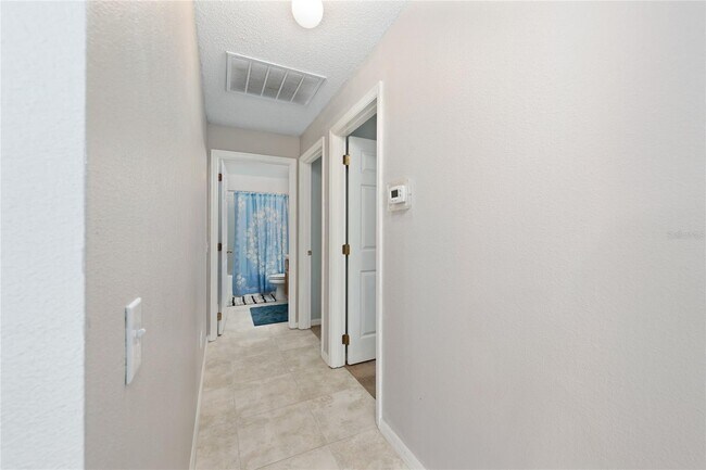 Building Photo - 108 Grosvenor Loop