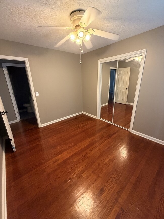 Building Photo - 159 Redwood Ct
