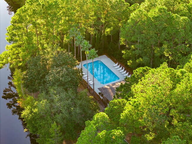 Building Photo - 255 Cll Escada