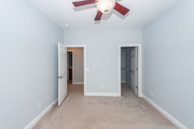 Building Photo - 4 Bedroom, 2.5 Bathroom Home in Reminisce ...