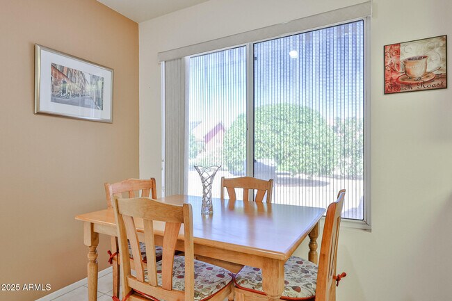 Building Photo - 14518 W Heritage Dr