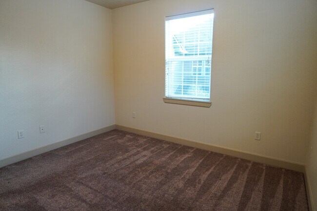 Building Photo - 1254 E Winding Creek Dr