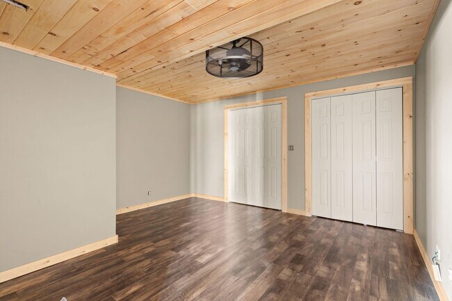 Building Photo - 42 Irish Hills Blvd