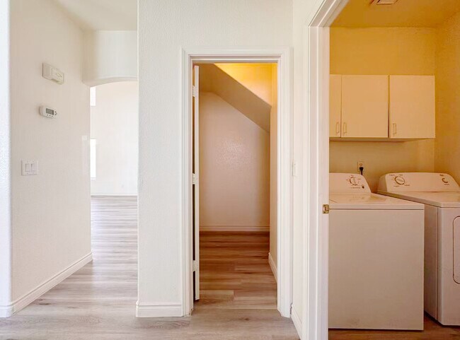 Building Photo - 7849 Blue Brook Dr