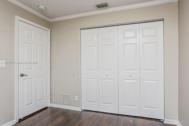 Building Photo - 3339 Blue Fin Dr