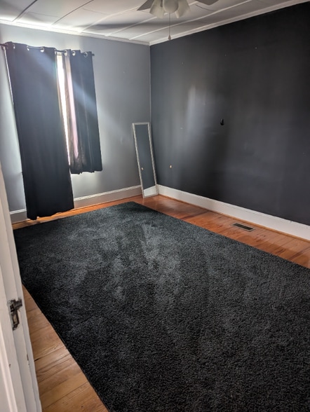 Building Photo - 814 Walker St