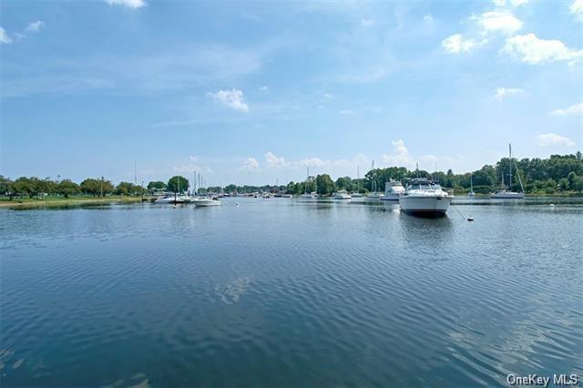 Building Photo - 300 Livingston Ave