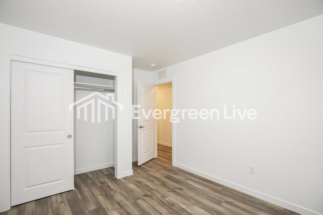 Building Photo - 15162 Nimbus Way