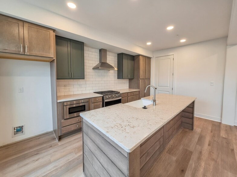 Building Photo - 317 Palisade Way