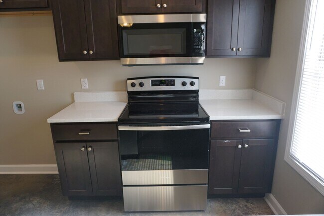 Building Photo - Parkview Apartments