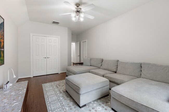 Building Photo - 6 Skipwith Pl