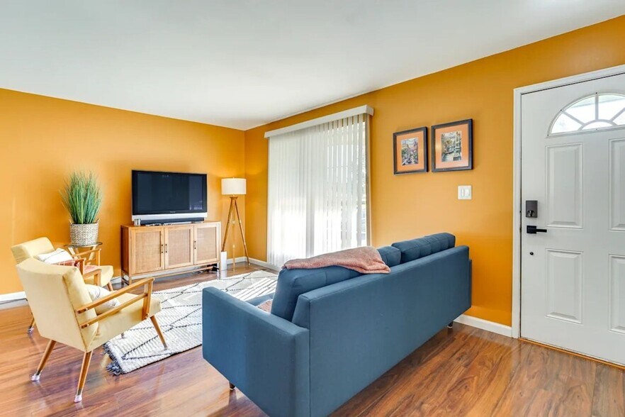 Building Photo - 8941 Shawn Dr