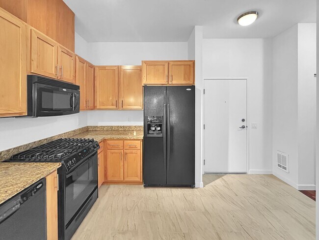 Building Photo - 1Bd/1Ba Kirkland Condo