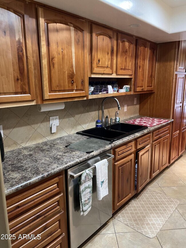 Building Photo - 25415 S Sedona Dr