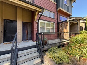 Building Photo - Experience Comfortable Living at The Camde...