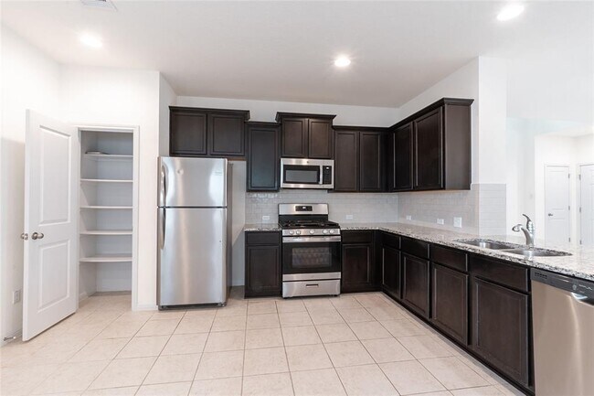 Building Photo - 217 Bent Creek Dr
