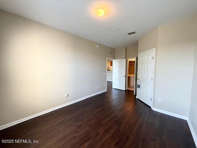 Building Photo - 7801 Point Meadows Dr