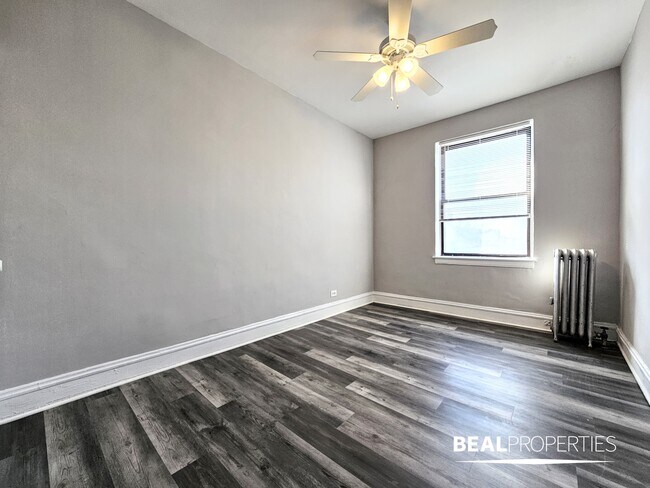 Building Photo - 4851 N Damen Ave