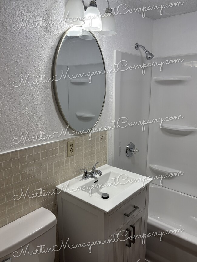 Building Photo - 1844 S Beacon Ave