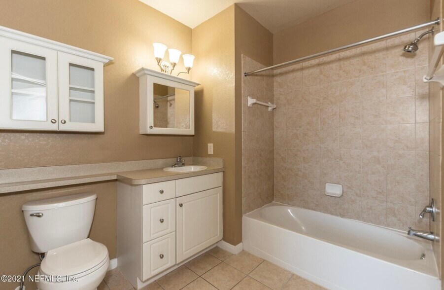 Building Photo - 275 Old Village Center Cir