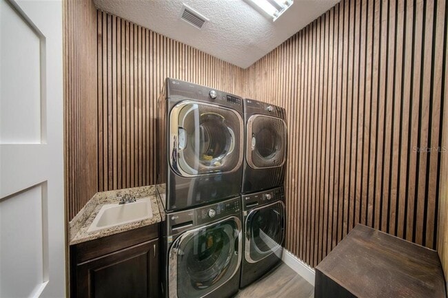 Building Photo - 4303 Isabella Cir