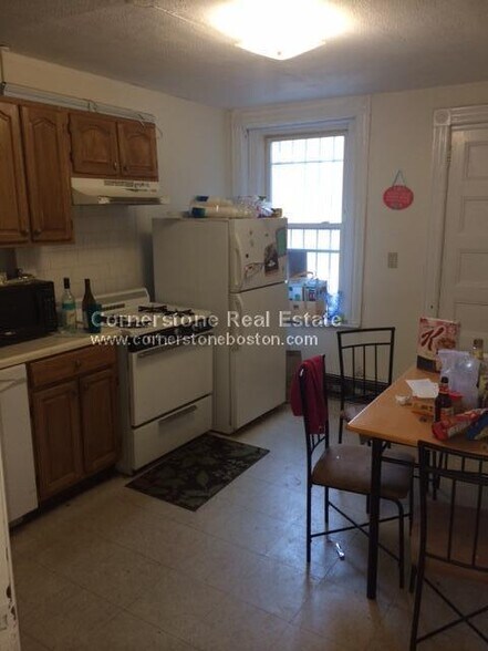 Building Photo - 1524 Tremont St