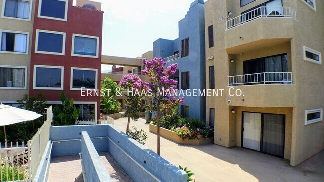 Building Photo - 550 Orange Ave
