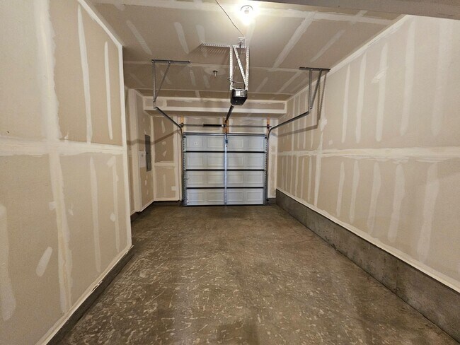 Building Photo - 13715 COBBLE Loop
