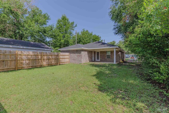 Building Photo - 7 Marine Dr