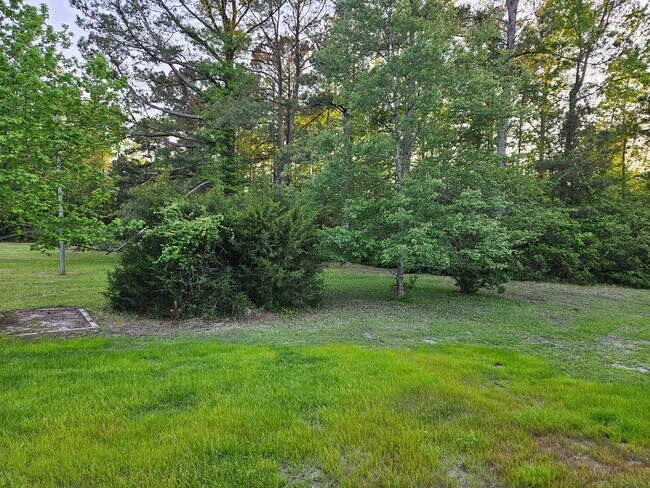 Building Photo - 770 Harrison Creek Rd