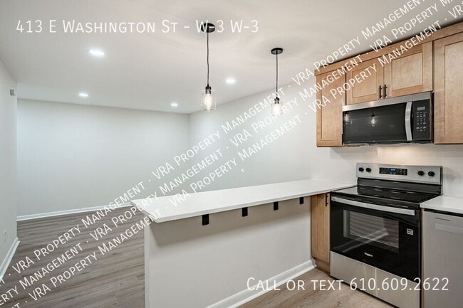 Building Photo - 413 E Washington St