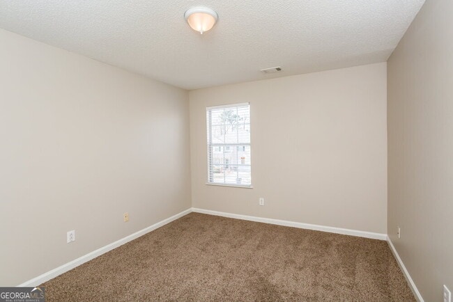 Building Photo - 1607 Thornwick Trace
