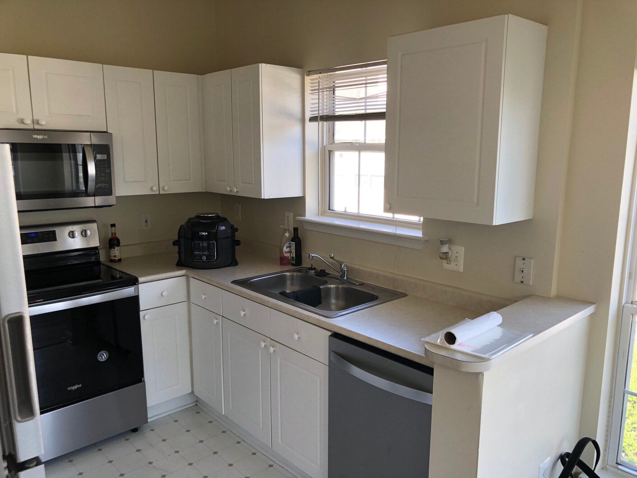 Building Photo - 4561 Strutfield Ln