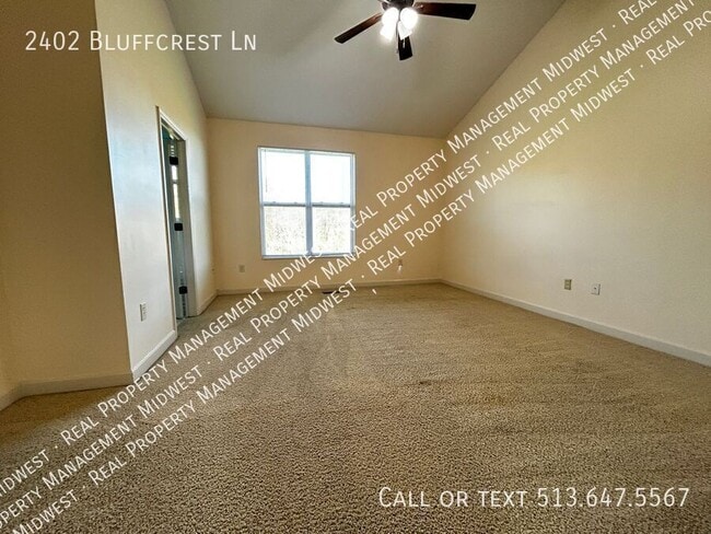 Building Photo - 2402 Bluffcrest Ln