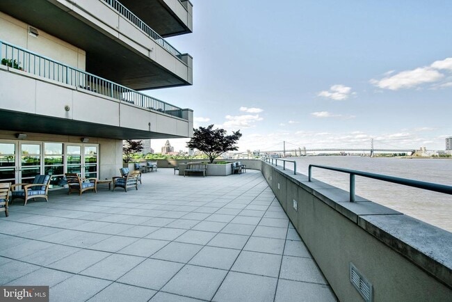 Building Photo - 717 S Christopher Columbus Blvd