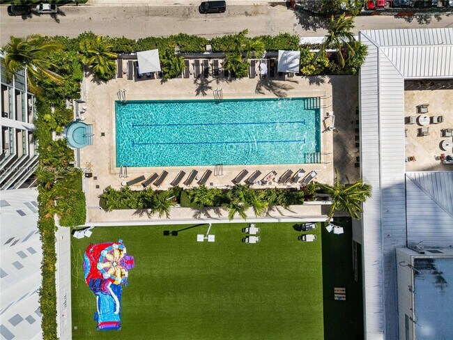 Building Photo - 1395 Brickell Ave