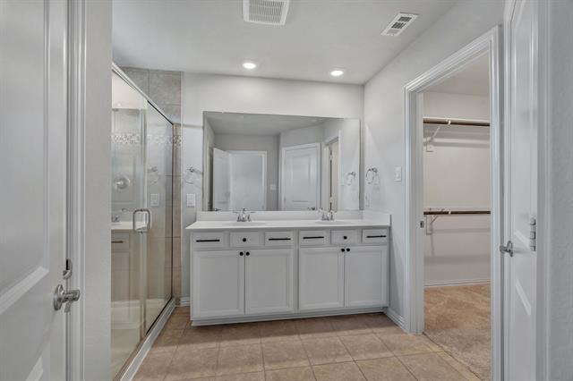 Building Photo - 2019 Tawakoni Dr