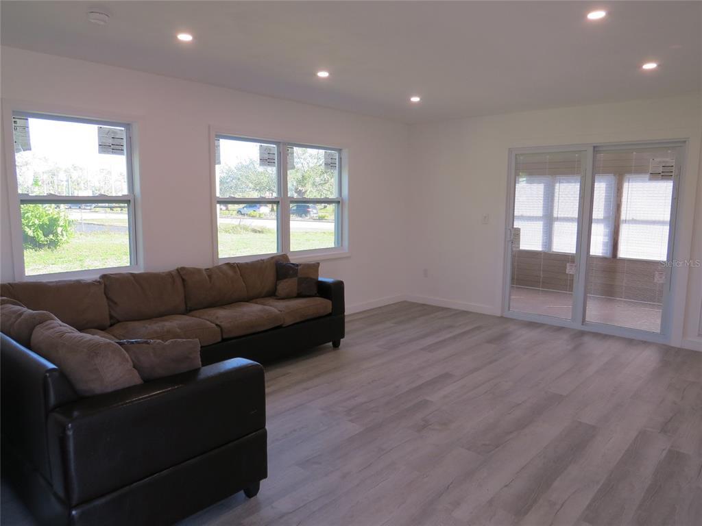 Livingroom - 8010 Hyde Park Ave