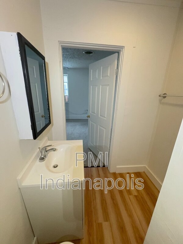 Building Photo - 955 S 22nd St