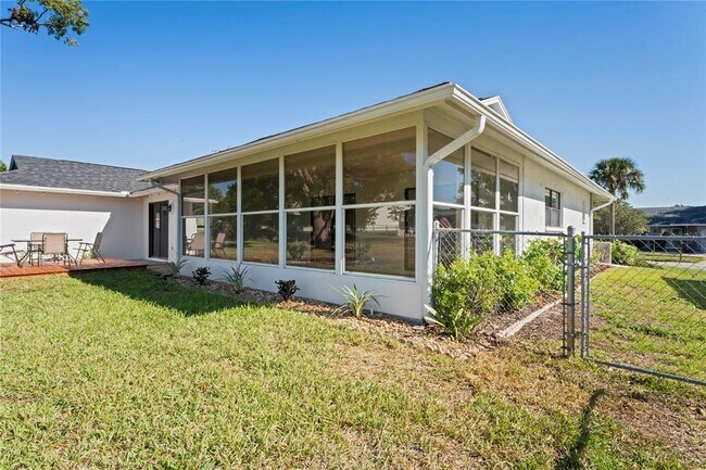 Building Photo - 8312 Roxboro Dr