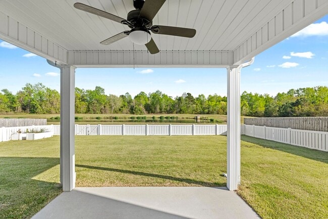 Building Photo - Reduced AND $500 OFF Move in Special! 5 bedroom Home