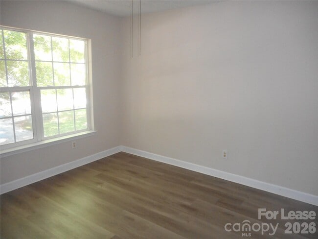 Building Photo - 8037 Shiny Meadow Ln