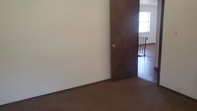 Building Photo - 1685-1687 Sonora Dr