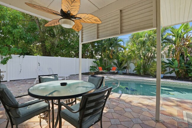 Building Photo - 27526 Los Amigos Ln