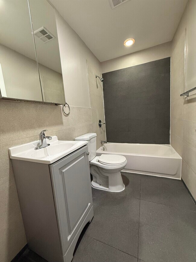 Building Photo - 73-75-75 Ferry St