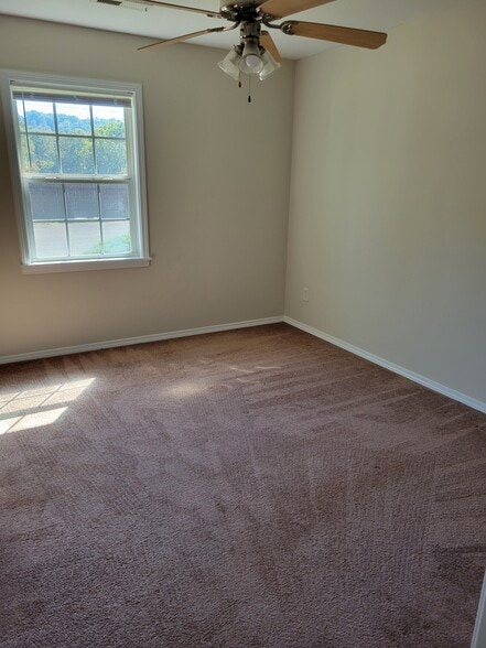 Building Photo - 458 Austin St