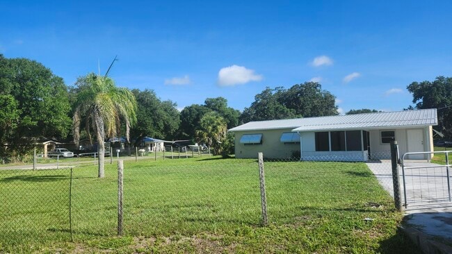 Building Photo - 3751 NW 36th St