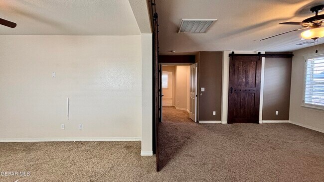 Building Photo - 12437 Pleasant Crest